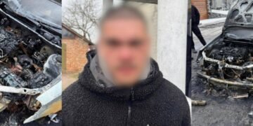 Вогняна помста під Києвом: чоловік через ревнощі знищив авто