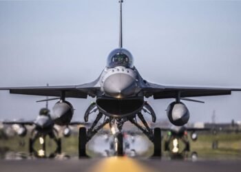 Массированная атака РФ по Украине частично парализовала авиасообщение в Польше: детали