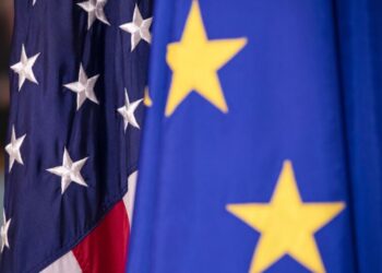 “Зонтик” больше не работает: Галеев о кризисе гегемонии США и ремилитаризации Европы