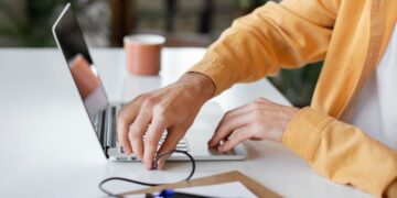 Кадровый голод и мобилизация: почему компании проигрывают борьбу за работников