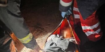 Небезпечна вечірка: на Київщині підлітка дістали з 8-метрової шахти