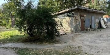 Крапка у справі: суд зобов’язав знести самобуд у центрі столиці