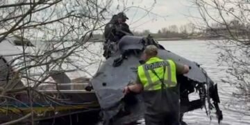 Небезпечна знахідка у Києві: у Дніпрі виявили дрон-камікадзе, – ВІДЕО