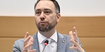 В нескольких сотнях метров упали ракеты: глава МИД Бельгии едва не попал под обстрел в Ливане