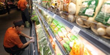 Сметают с полок: в Украине резко подорожал популярный продукт, новые цены