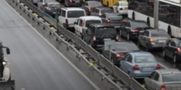 Виїзд із Києва частково заблоковано: в яких напрямках складно проїхати, – ВІДЕО