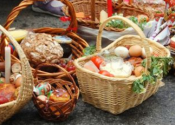 Великодній кошик у Києві: які продукти мають бути освячені, – ФОТО