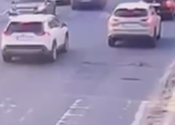 Без свідомості посеред вулиці на Київщині: дитина постраждала від удару, – ВІДЕО