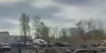 Сотня знищених автівок: у Києві вибухнула парковка, – ВІДЕО