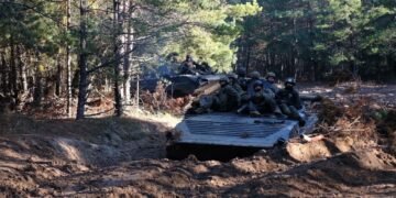 Враг под прикрытием “зеленки” рвется в лес на Днепропетровщине: в ВСУ объяснили цель
