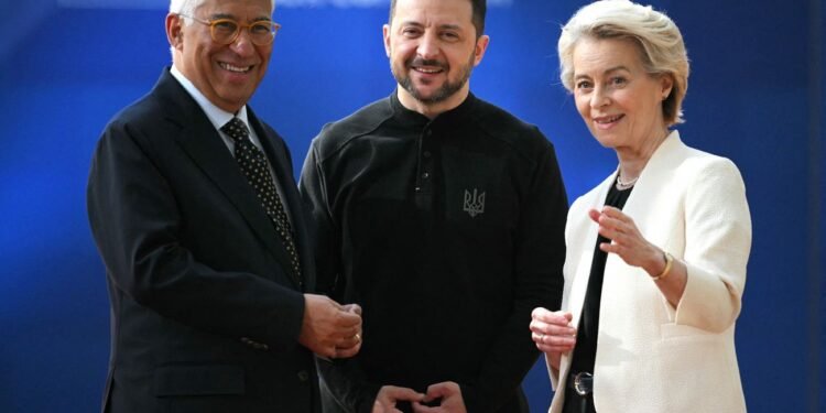 Bloomberg узнало, когда начнутся переговоры о вступлении Украины в ЕС