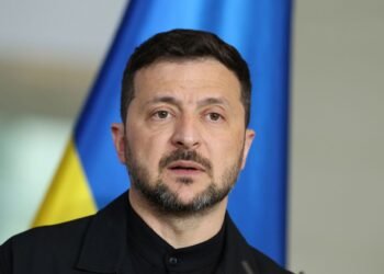 Гарантии безопасности усилят: Зеленский рассказал о “позитивном” разговоре с США
