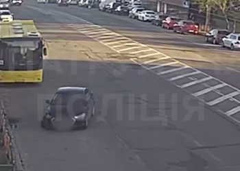 Зіткнувся з авто і втік: у Києві спіймали водія з ознаками сп’яніння
