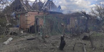 Внаслідок авіаудару росіян по Запорізькому району загинула людина, поранено дитину