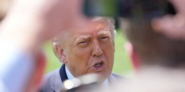 Трамп заявив про відсутність згоди з путіним, що рф "має отримати весь Донбас"