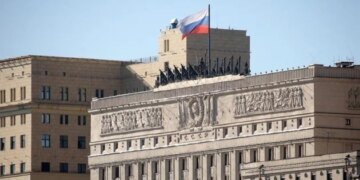 У міноборони рф заявили про "дотримання перемир’я" попри продовження обстрілів