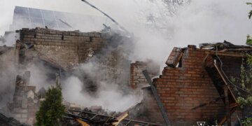 Удар по Черкасской области: ранены трое жителей Смилы, город в дыму