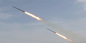Атака рф триває, здійснено запуск перших ракет – Зеленський