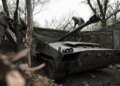 Украинские бойцы рассказали, с какой целью враг хочет выйти на подступы к Славянску