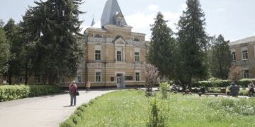 В Виннице мужчину доставили в ТЦК прямо из психиатрической больницы — мать утверждает, что сын болен. ВИДЕО