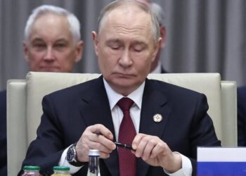 Ветеран ЦРУ: ФСБ сейчас имеет больше власти над россиянами, чем КГБ во времена СССР
