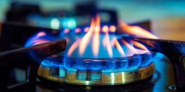 Поставщики газа обновили тарифы на май: сколько стоит куб для украинцев