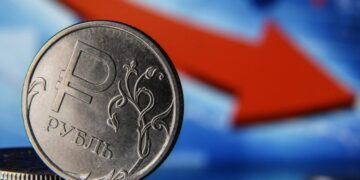 Бюджет РФ трещит: FT назвал сумму перерасхода на войну против Украины