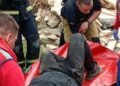 Небезпечний інцидент: у Києві рятувальники витягли чоловіка
