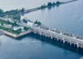 Сильні вибухи над водоймою Київщини: що відбувається