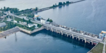 Сильні вибухи над водоймою Київщини: що відбувається