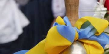 У школах Києва було гучно: зібралося сотні людей