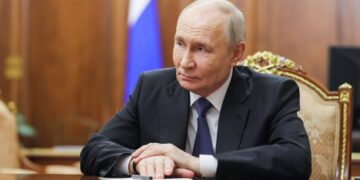 Иллюзия контроля рухнула: ISW объяснил, почему Путин прячет танки на 9 мая