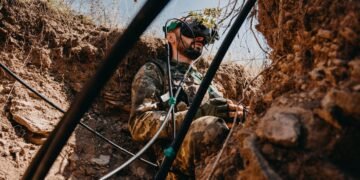 Украинские дроны устроили “зажигательную ночь” в Крыму и Таганроге (эффектное видео)
