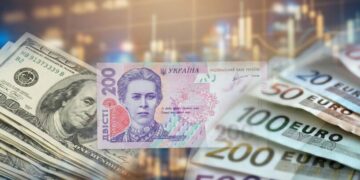 Евро может резко подорожать: Устенко подсказал, что делать с гривней