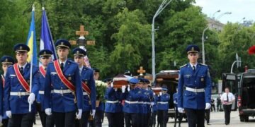 Смертельна ДТП у Києві: прощання з загиблими поліцейськими відбулося в монастирі