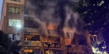 Київ після атаки: місто запустило екстрену систему допомоги