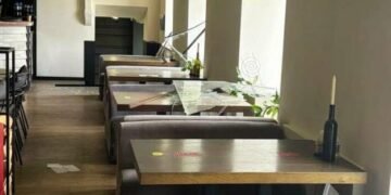 Ще одна рана Києва: російський удар пошкодив популярний ресторан
