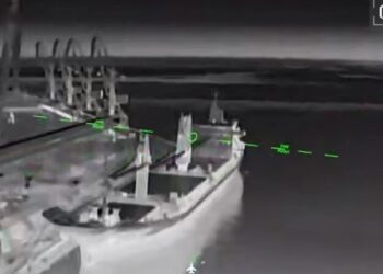 Дроны СБС ночью поразили пять судов оккупантов в Мариуполе и Бердянске