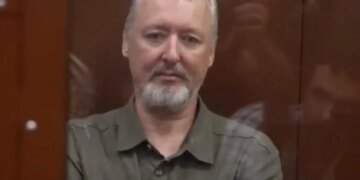 Гиркин-Стрелков распереживался за Крым:подробности из российской тюрьмы