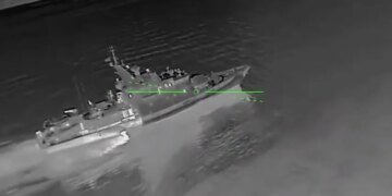 "Мадяр" показав, як його "птахи" вполювали сторожовий корабель та ЗРГК "Панцир"