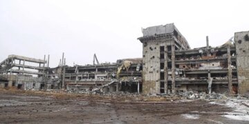 Украинские бойцы взяли под огневой контроль донецкий аэропорт