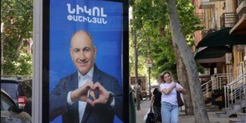 В Армении проходят судьбоносные парламентские выборы на фоне жесткого разрыва с Россией