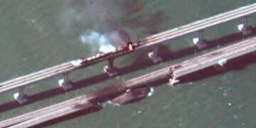 Курорт закрывается: Z-военкор Коц объявил, что Крымский мост становится смертельной ловушкой