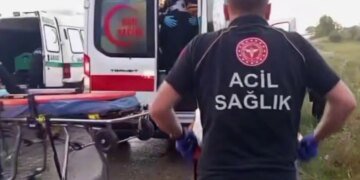 В Турции микроавтобус с туристами сорвался с обрыва: есть погибшие. ВИДЕО