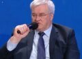 Задушить агрессора: глава МИД Украины призвал мир обескровить ВПК РФ