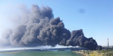 Частина Криму опинилась без світла після удару БПЛА по ТЕЦ у Керчі