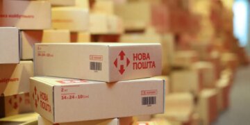 «Новая почта» начала доставлять посылки ночью: как это работает