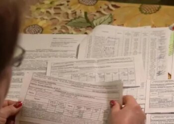 Долги могут начисляться даже при отключенном электричестве: украинцам объяснили, как не переплатить за коммунальные услуги