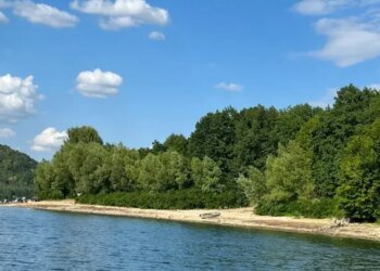 Днестр «отступил» на 120 метров: целый город остался без воды