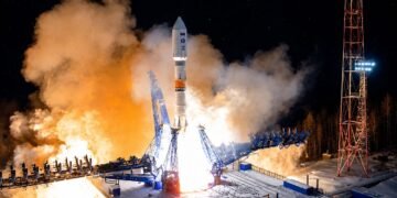 Что известно о российском комплексе “Рассвет”, который должен заменить Starlink